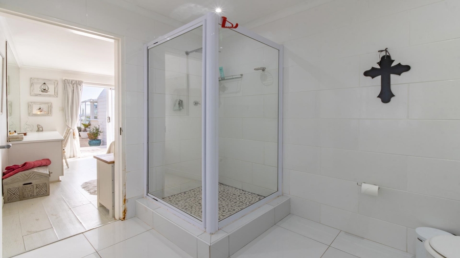 4 Bedroom Property for Sale in Grotto Bay Western Cape